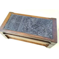 box_with_celtic_dragon_00006
